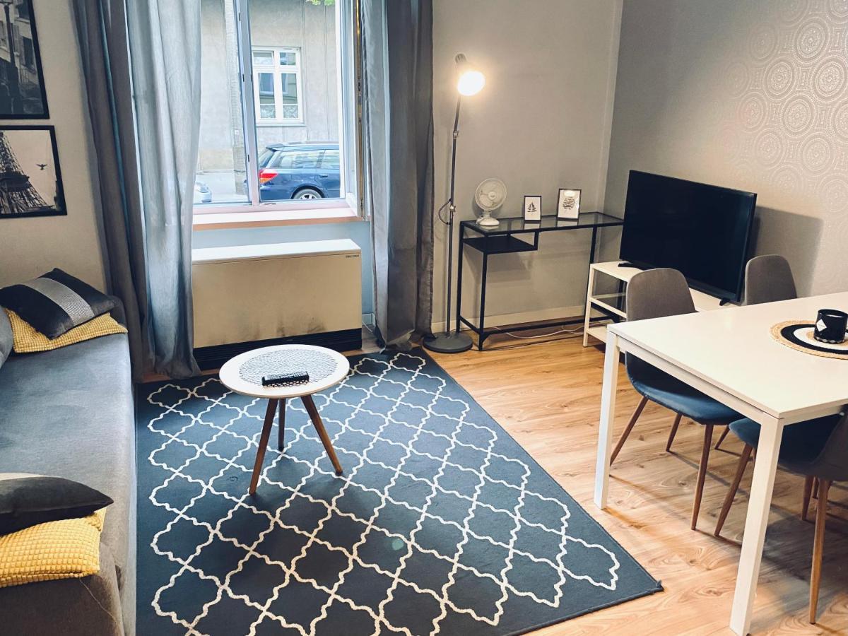 W Poblizu Rynku Glownego Apartment
